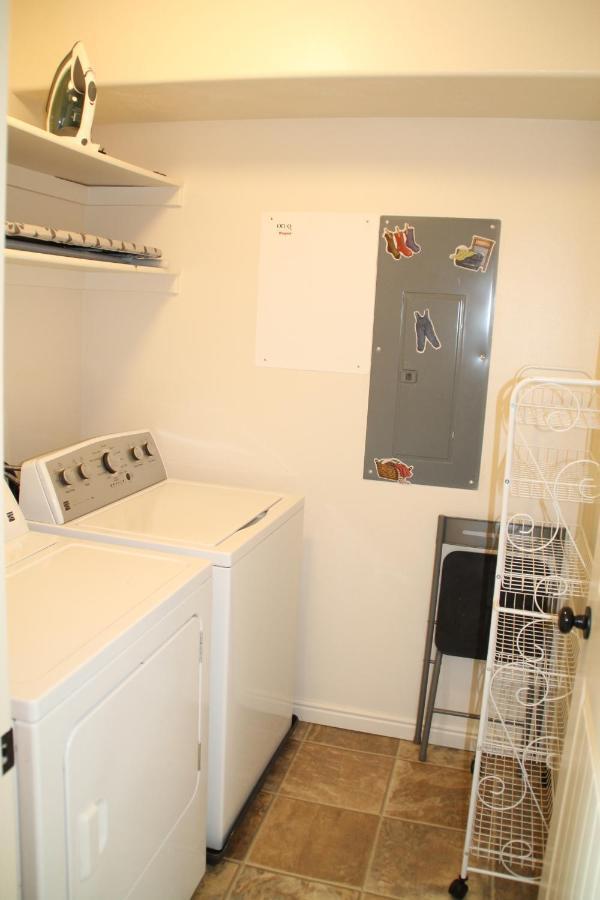 3 Queen Beds, 1 Twin Bed, 2 Rooms, 1 And A Half Bath, Self Check-In, Flexcation Equipped 爱达荷福尔斯 外观 照片