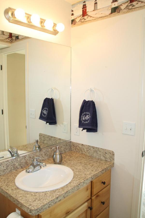 3 Queen Beds, 1 Twin Bed, 2 Rooms, 1 And A Half Bath, Self Check-In, Flexcation Equipped 爱达荷福尔斯 外观 照片